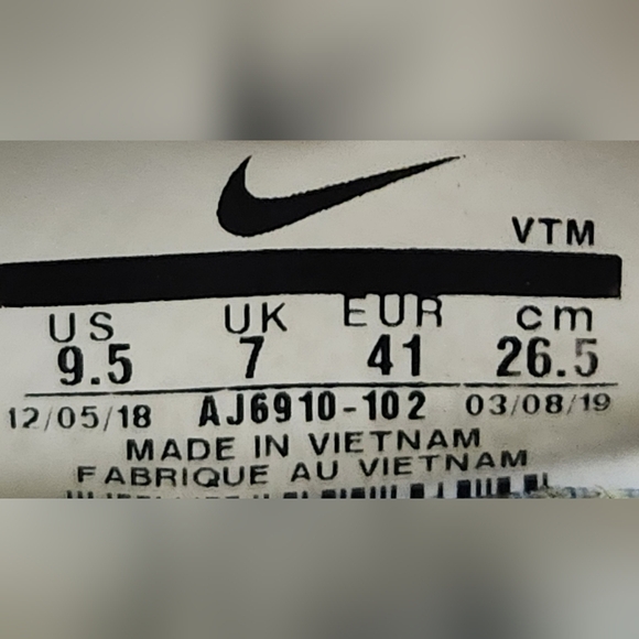 Nike Air Vapormax Flyknit 3 Women's Size 9.5 Volt White Purple Shoes AJ6910-102 - Picture 9 of 9